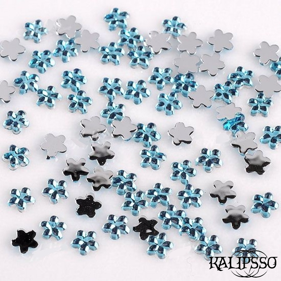  50 светло сини кристални цветя за нокти 4 милиметра - Среден размер кристали за лепене на нокти